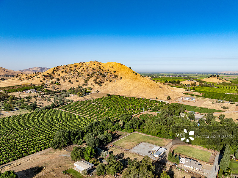 美国加利福尼亚州莱蒙湾CA-198号公路塞拉公路场景航拍图片素材