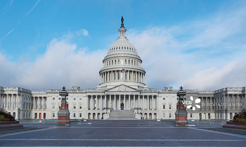 美国国会大厦上空的云彩。华盛顿特区，美国国会大厦，美国，2024年9月图片素材