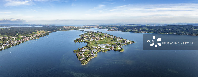 从西面看康斯坦茨湖赖兴瑙岛全景航拍图片素材