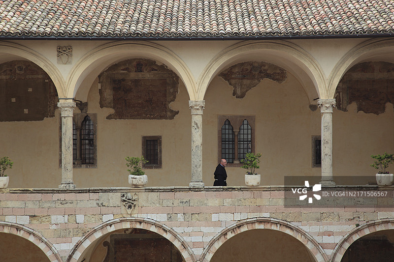 意大利阿西西圣方济各修道院回廊图片素材
