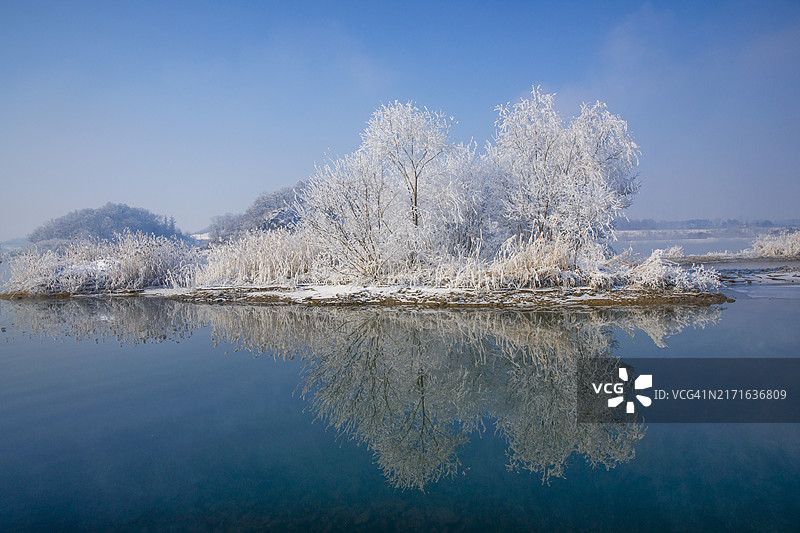 忠清北道忠州市忠州湖的雪景图片素材