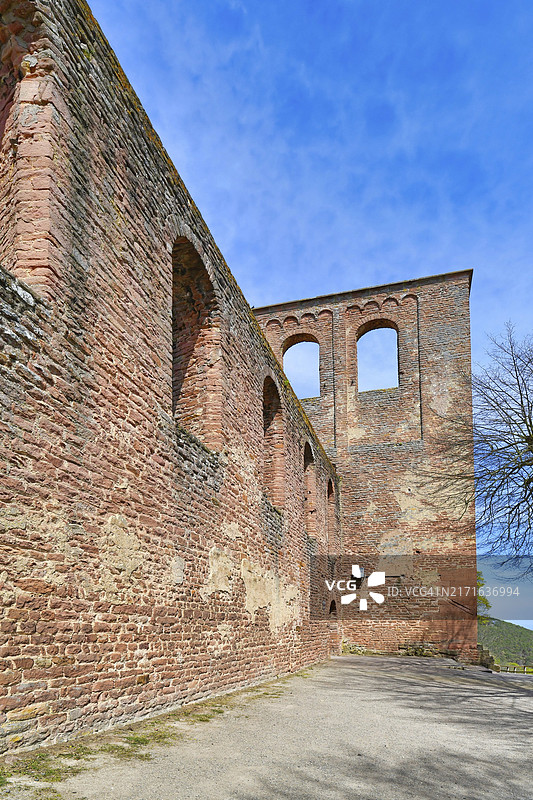 德国巴特迪尔克海姆市林堡修道院遗址的围墙图片素材