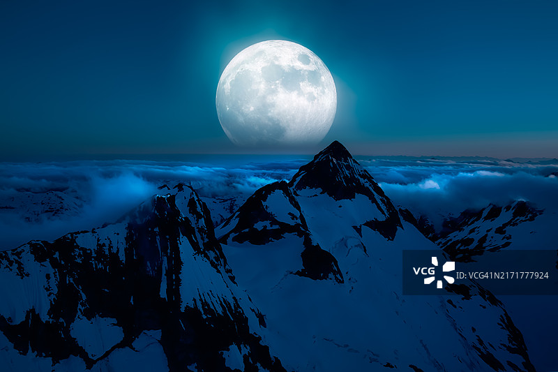 加拿大落基山脉满月艺术场景图片素材