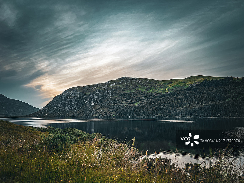 莱尔格日落湖景，英国图片素材