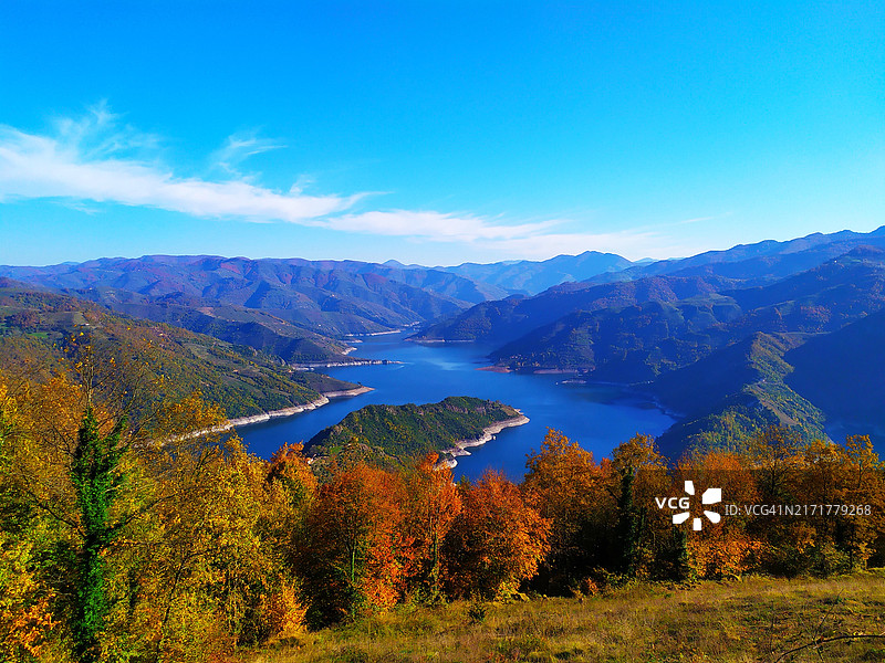 萨姆松省艾瓦哲克秋季湖泊美景图片素材