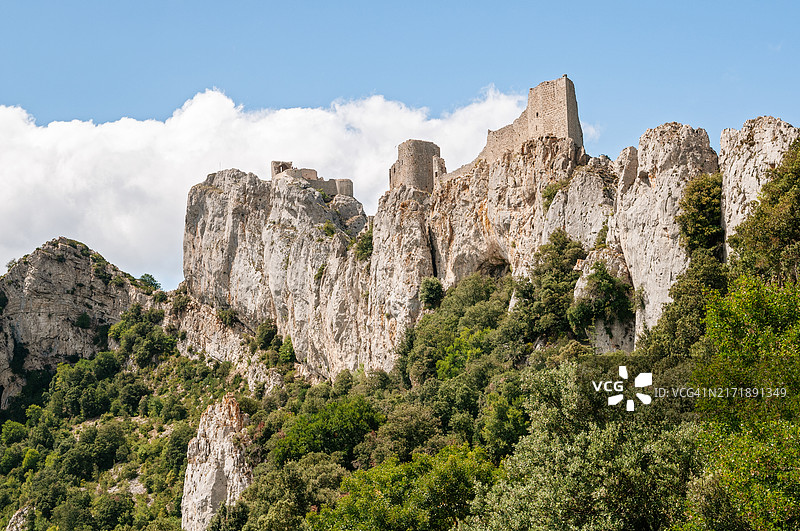 法国奥德省佩雷佩图斯城堡遗址图片素材