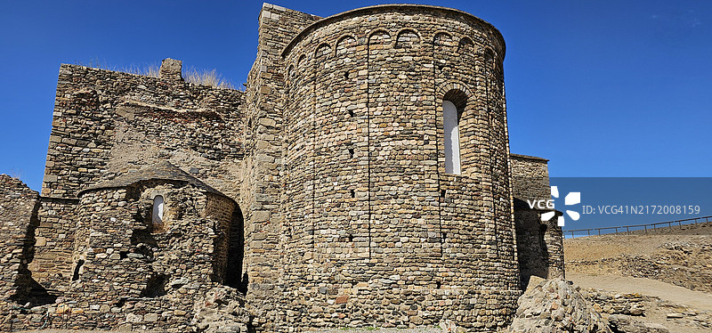 西班牙赫罗纳省罗 Roses 圣玛丽亚教堂图片素材