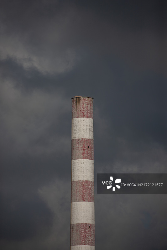 上海城市热电厂烟囱图片素材