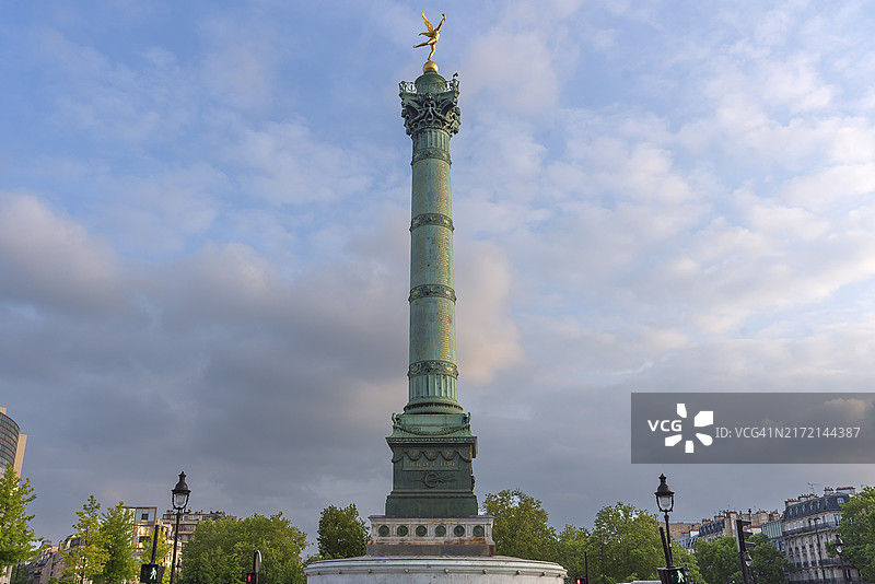 法国巴黎巴士底广场的七月圆柱图片素材