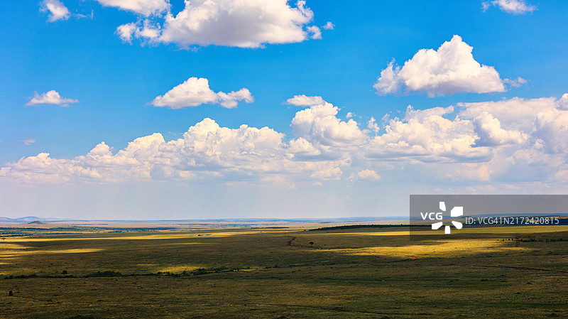 田野与天空的美丽景色图片素材