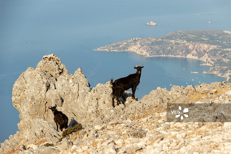 艾诺斯山顶的日出之后图片素材