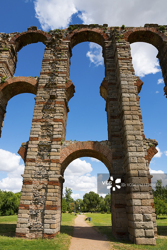 梅里达古罗马水道遗迹图片素材