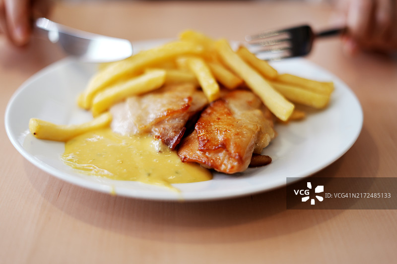 鸡排与炸薯条图片素材