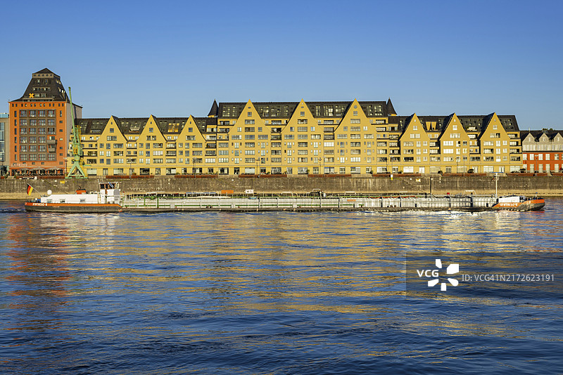 德国科隆莱茵auhafen的办公楼和居民商业建筑图片素材