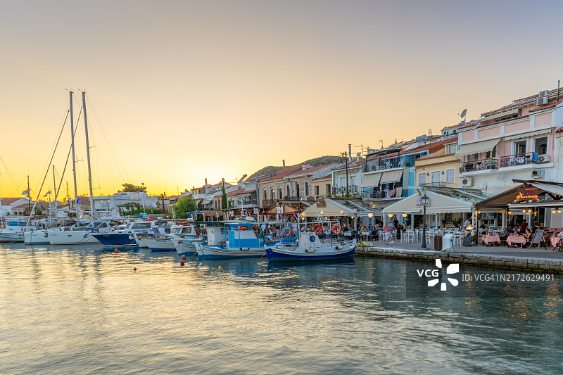 萨摩斯岛毕达哥利翁海滨黄昏景色图片素材