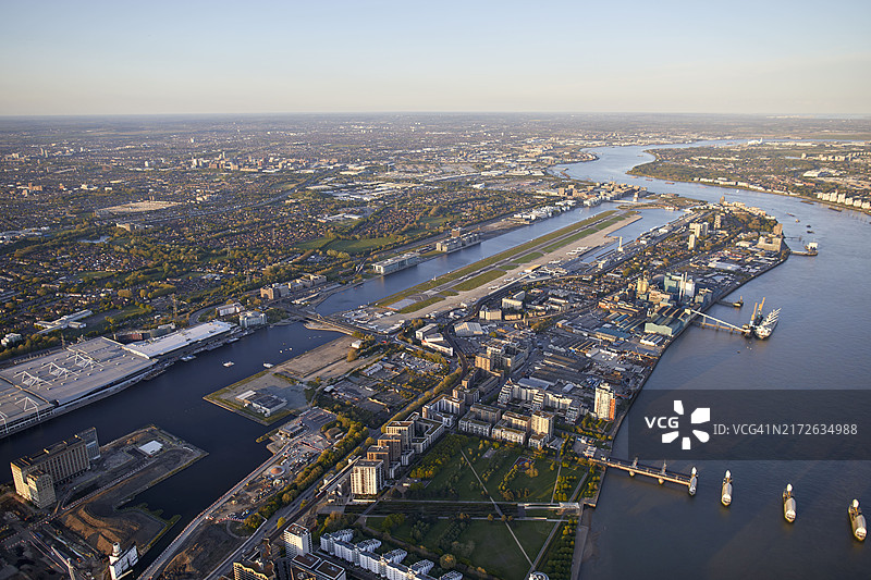 伦敦城市机场无人机航拍图片素材