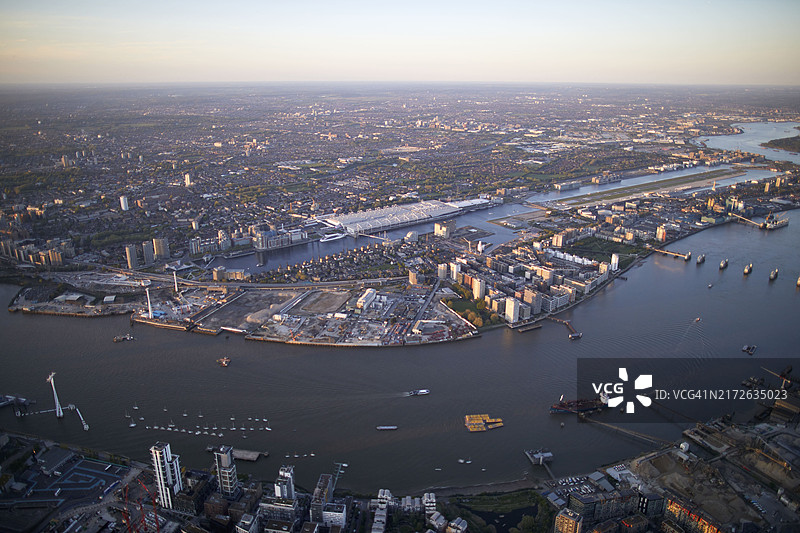 伦敦城市机场无人机航拍图片素材