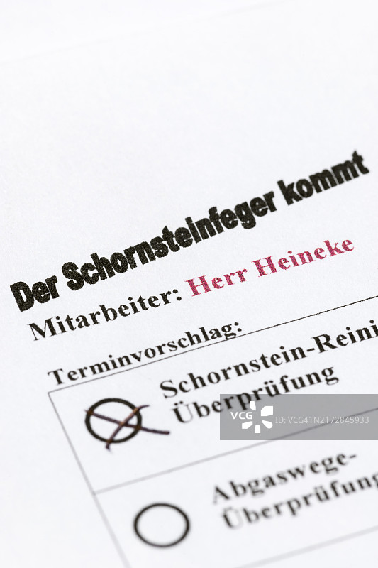 烟囱清洁工发布的烟囱清洁和检查通知单图片素材
