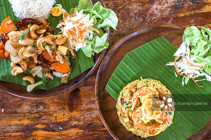 鲜虾蔬菜沙拉炒饭图片素材
