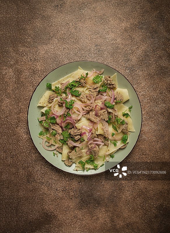 哈萨克族手抓肉拌面图片素材