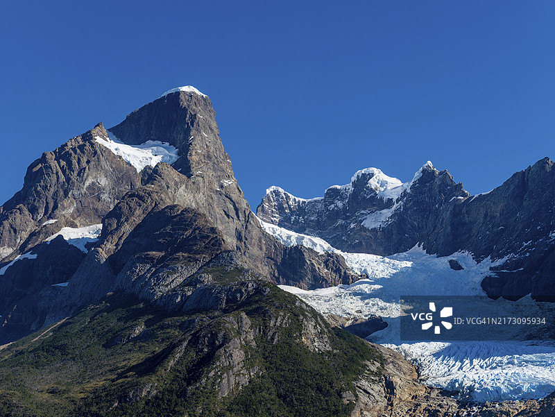 驶过最后的希望湾到达巴尔马塞达冰川，纳塔莱斯港，巴塔哥尼亚，智利，南美洲图片素材