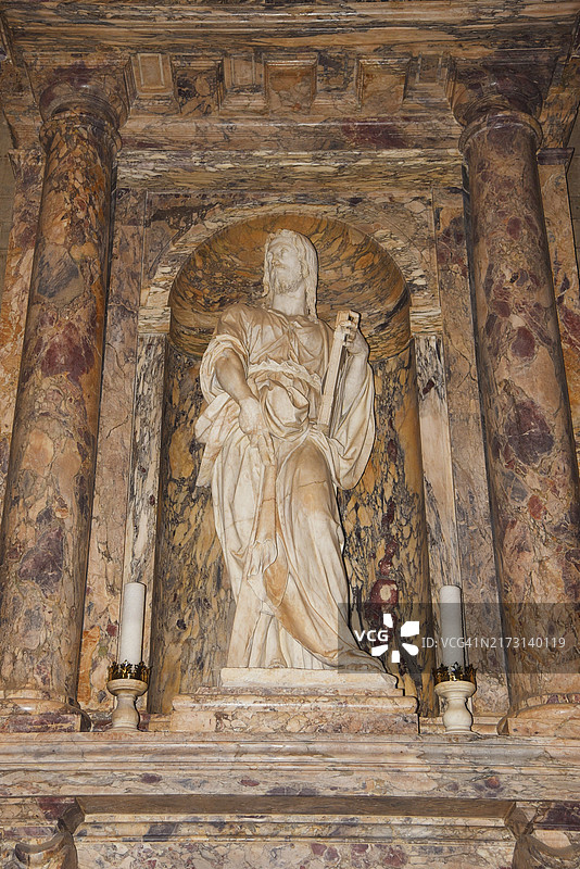 意大利佛罗伦萨：9月17日，圣母百花大教堂内部图片素材