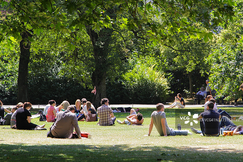 都柏林圣史蒂芬绿地公园，爱尔兰图片素材