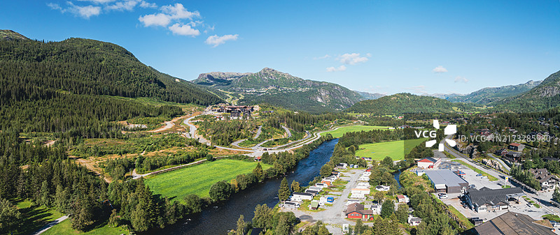 夏季美丽的挪威山地风光图片素材