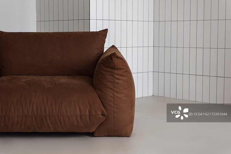 家中简约房间的沙发局部特写图片素材