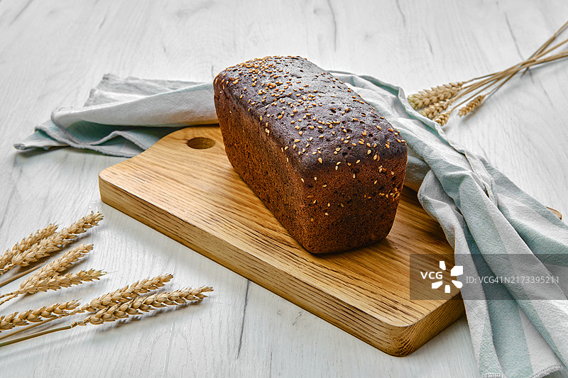 向日葵籽黑麦酸面包图片素材