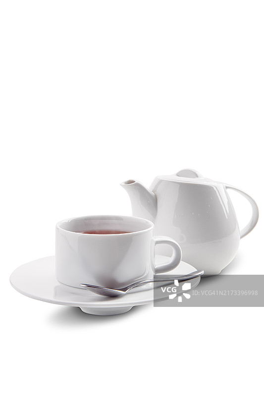 陶瓷茶杯和锡兰红茶茶壶（白色背景，已隔离）图片素材