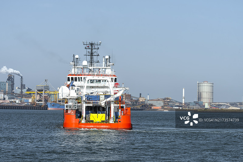 航行在北海运河上的船图片素材