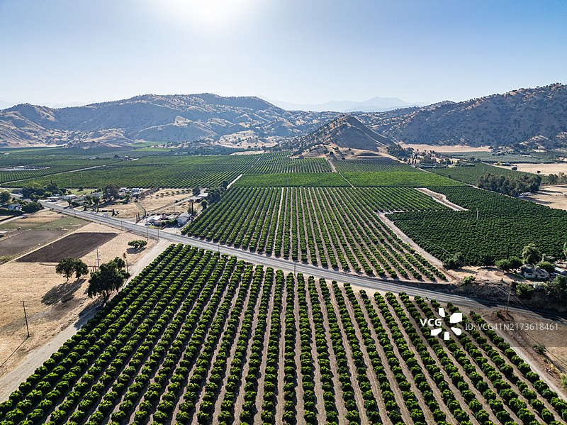 美国加利福尼亚州莱蒙湾CA-198号公路塞拉公路场景航拍图片素材