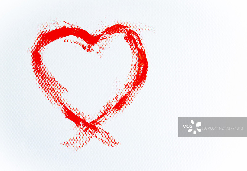 白色背景上的手绘红色爱心图片素材