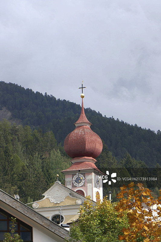 瓦尔加迪纳奥尔蒂塞伊教区教堂图片素材