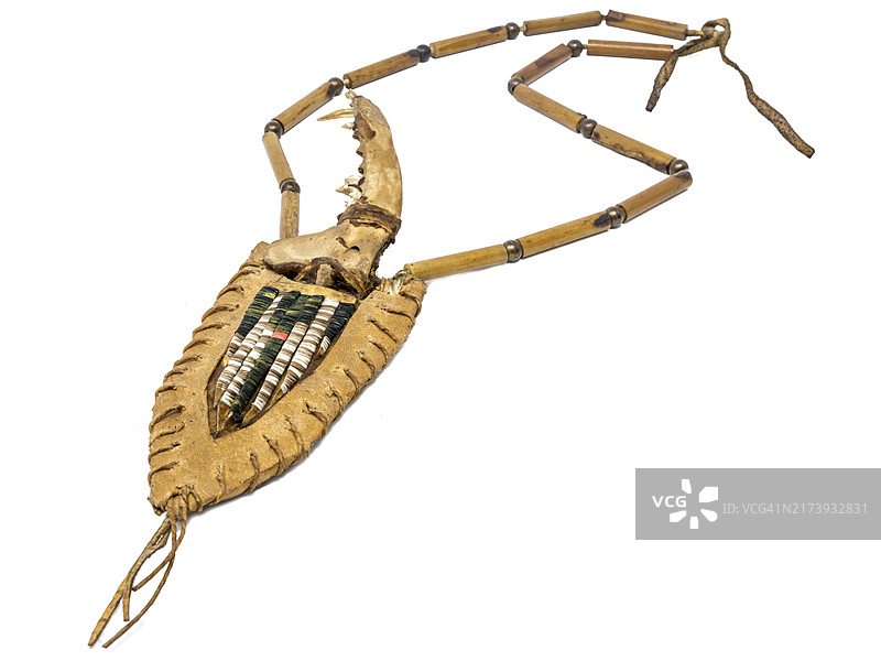 印度骨刀、狐松木柄及豪猪刺箭袋图片素材