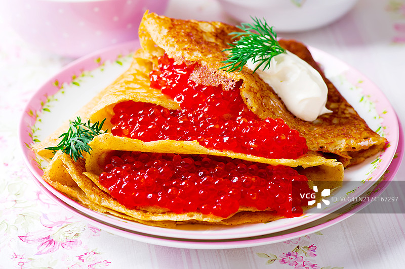 荞麦煎饼配鱼子酱图片素材