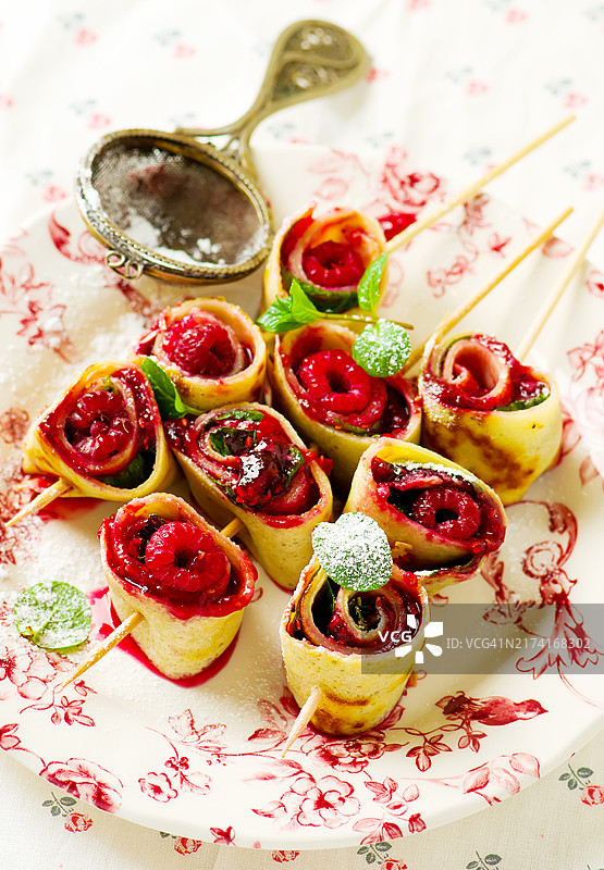 覆盆子煎饼卷图片素材