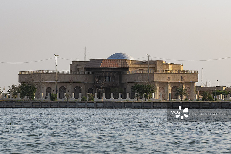 伊拉克巴士拉萨达姆·侯赛因故居图片素材