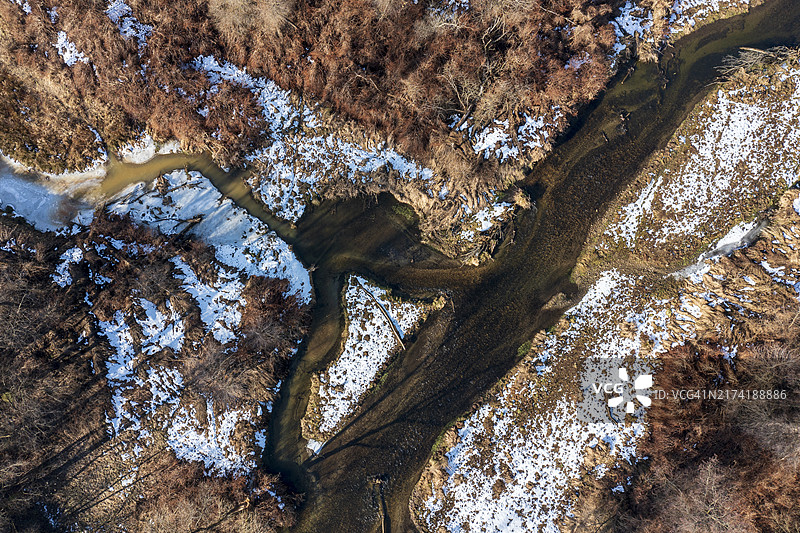 奥地利拉夫尼茨河及其牛轭湖，位于布尔根兰施蒂利亚边境地区图片素材