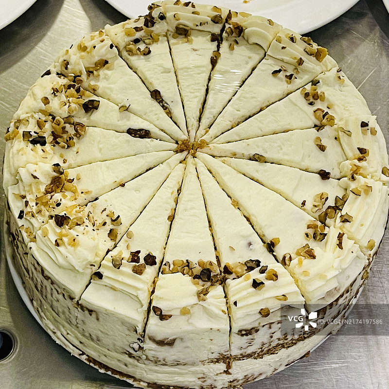 胡萝卜蛋糕切块特写图片素材