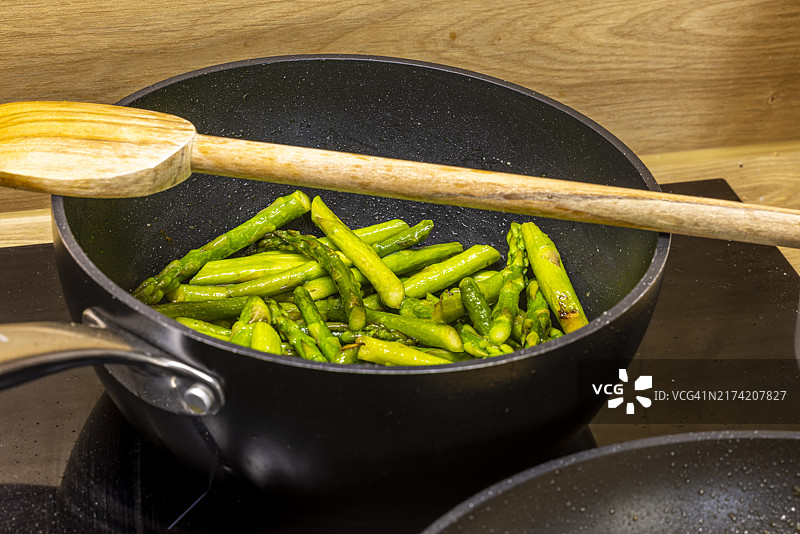 预备好的绿芦笋图片素材