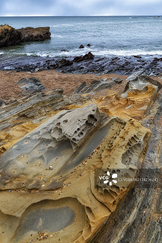 佩斯卡德罗海滩岩石高角度景观，美国加利福尼亚州图片素材