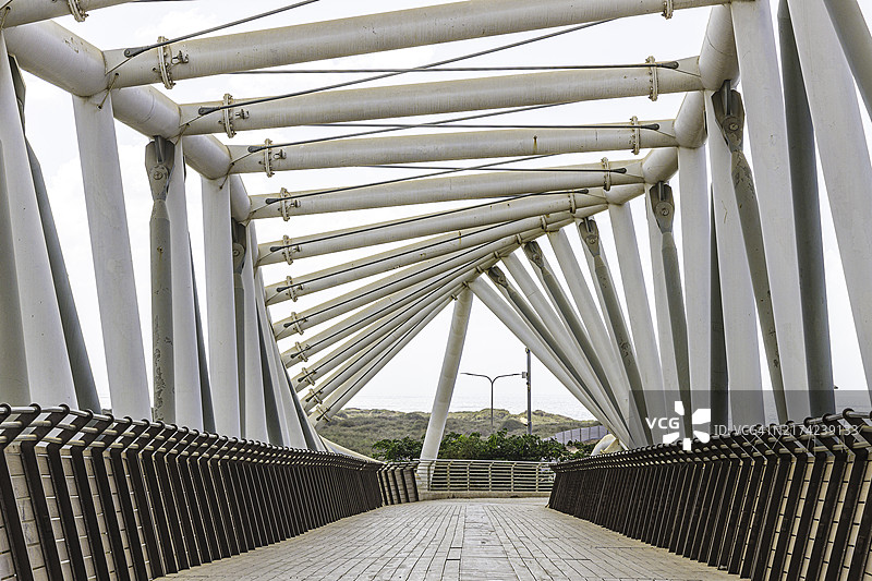 现代人行天桥图片素材