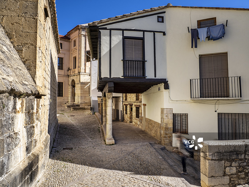 西班牙卡斯特利翁莫雷利亚镇的中世纪建筑街道图片素材