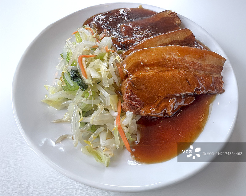 中华风味蔬菜红烧肉图片素材