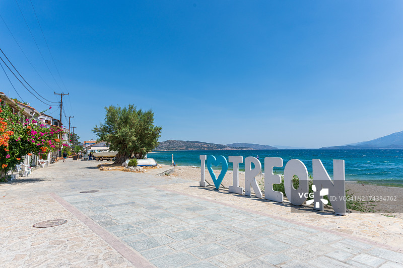 希腊萨摩斯岛Ireon村庄标志图片素材