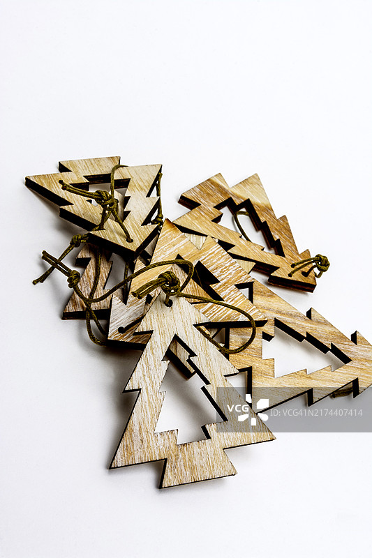 圣诞树形状的圣诞装饰品图片素材