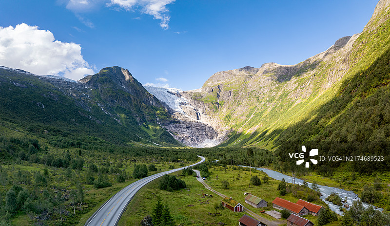 冰川山脉公路旅行图片素材