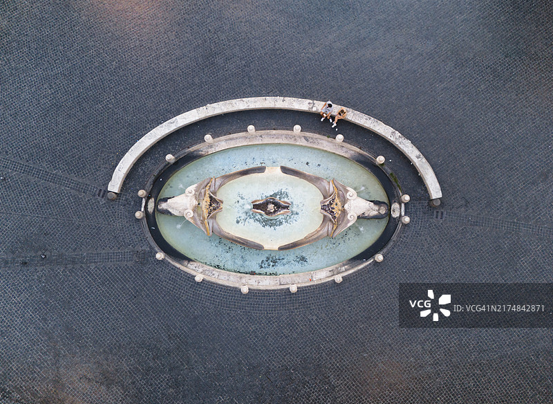 西班牙广场巴卡西亚喷泉的顶视图图片素材